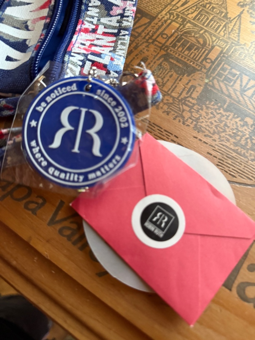 Robin Ruth Atlanta Crossbody - Picture 7 of 7